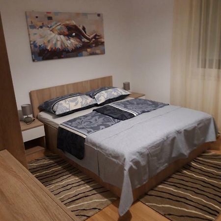 Apartman Centros Osijek Exteriör bild