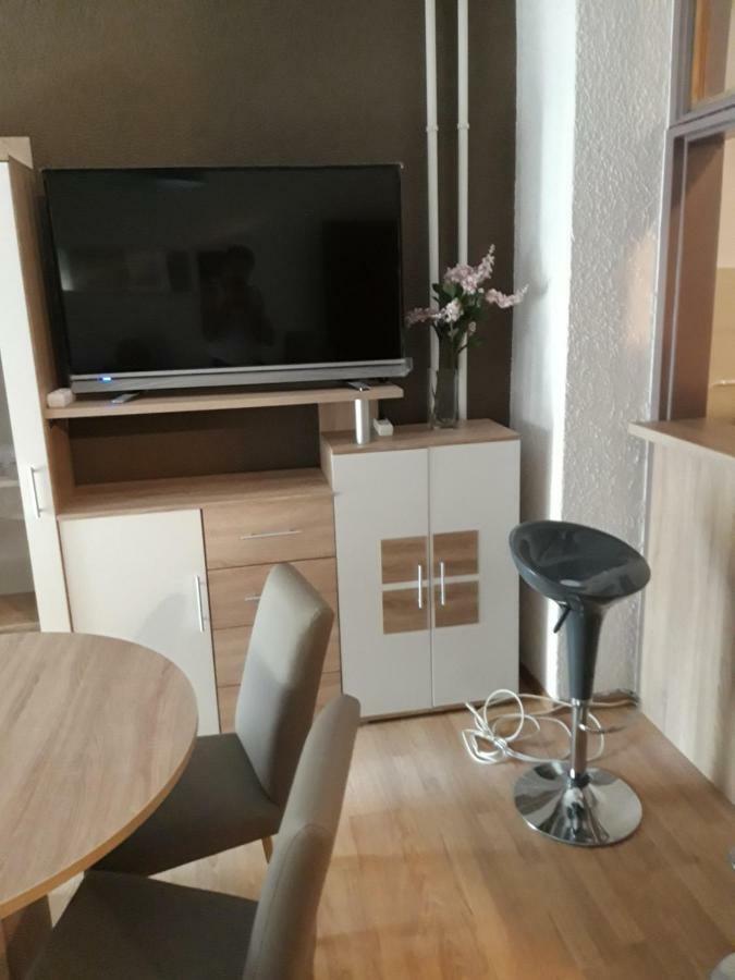 Apartman Centros Osijek Exteriör bild