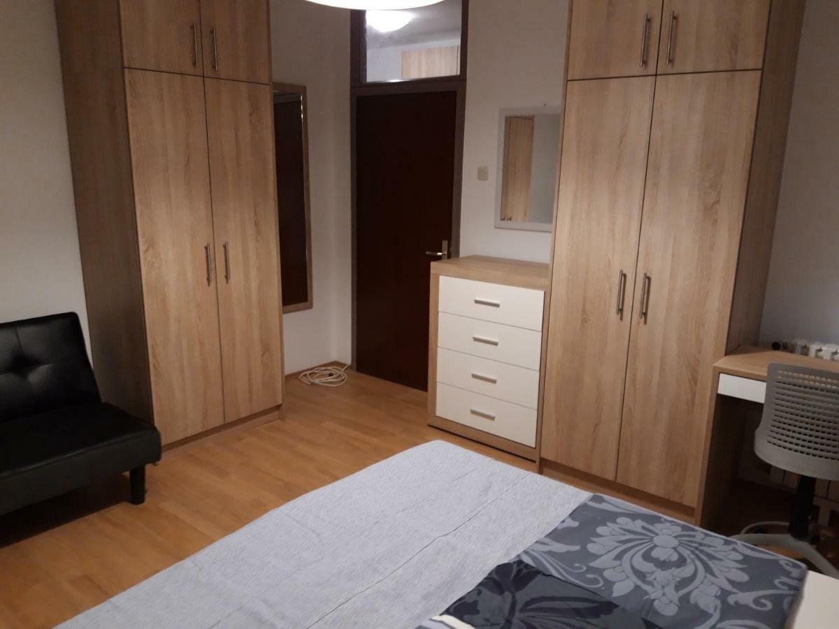 Apartman Centros Osijek Exteriör bild